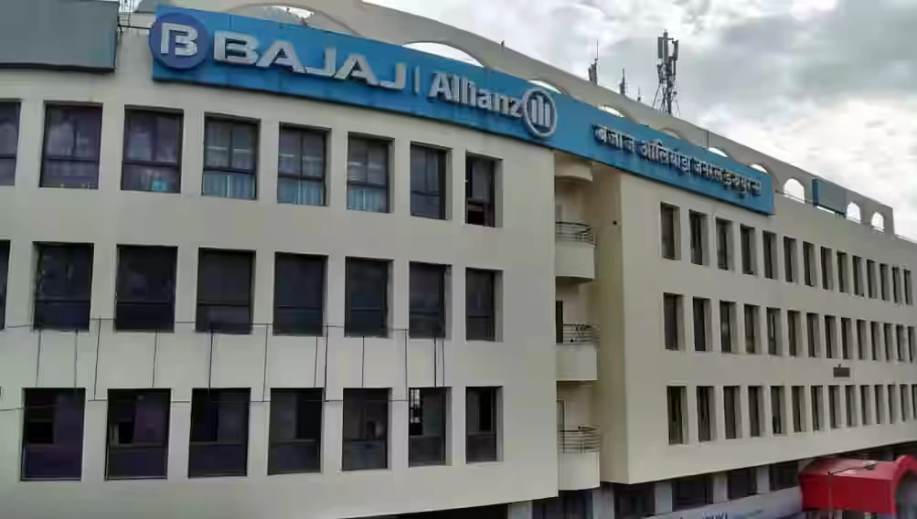 Bajaj Allianz wants Senior Insurance Manager | Stop seeking